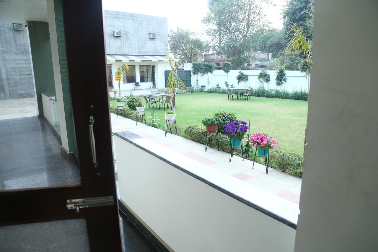 Hotel Whistling Greens Moga Ngoại thất bức ảnh